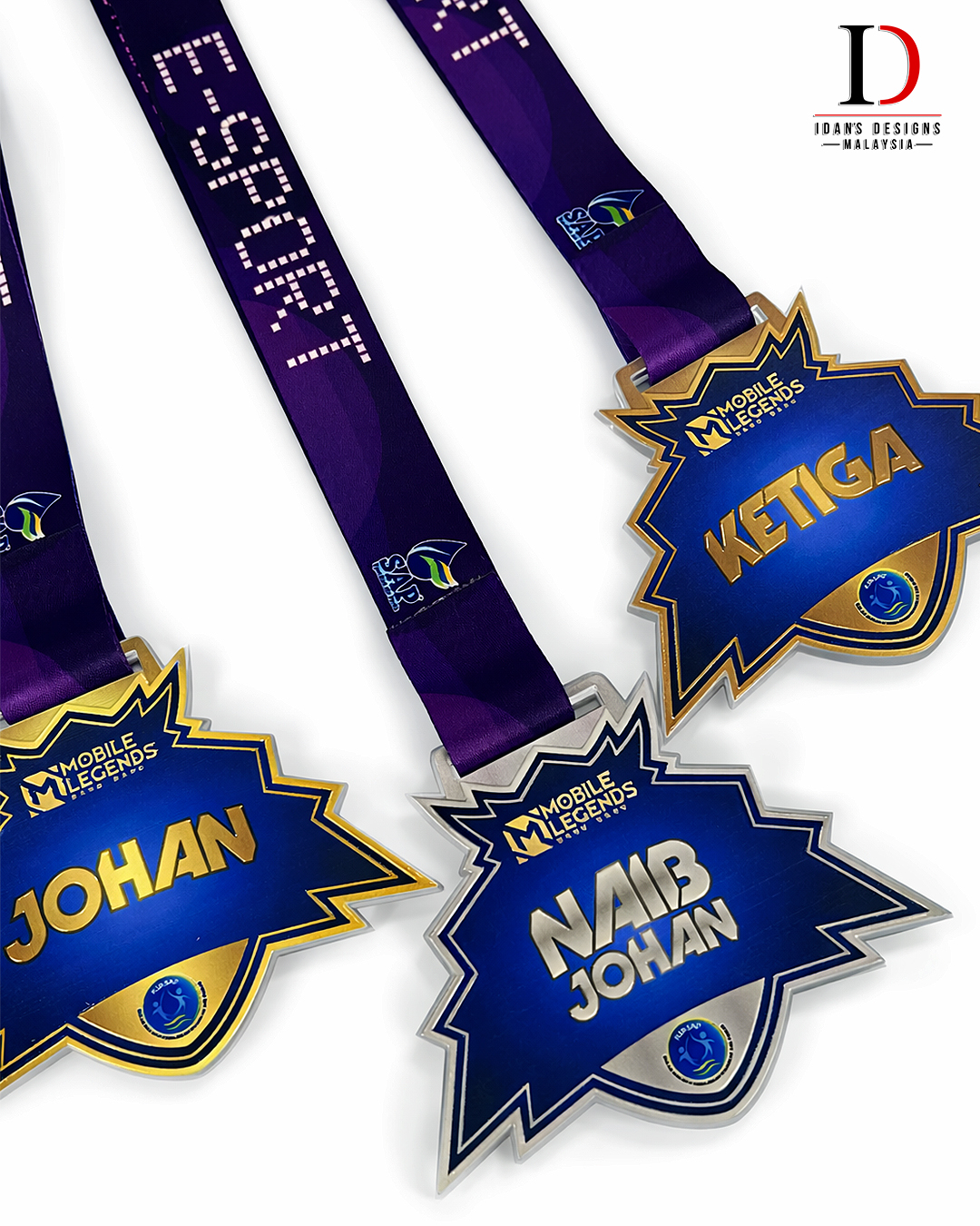 ACRYLIC MEDAL - 02