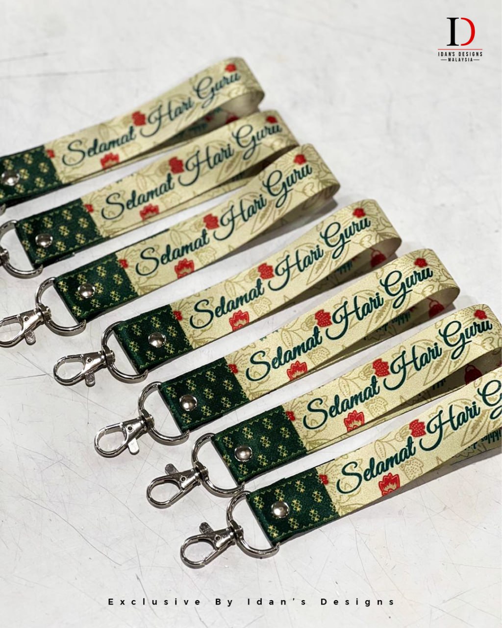 KEYCHAIN LANYARD